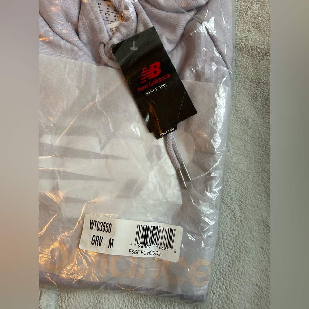 NWT New Balance Essentials Hoodie Violet Gray - Picture 4 of 5